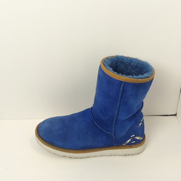 Ugg Rustic Weave Booties - Picture 9 of 16